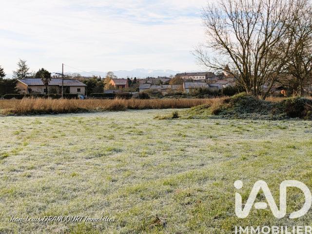 Terrain 637 m²