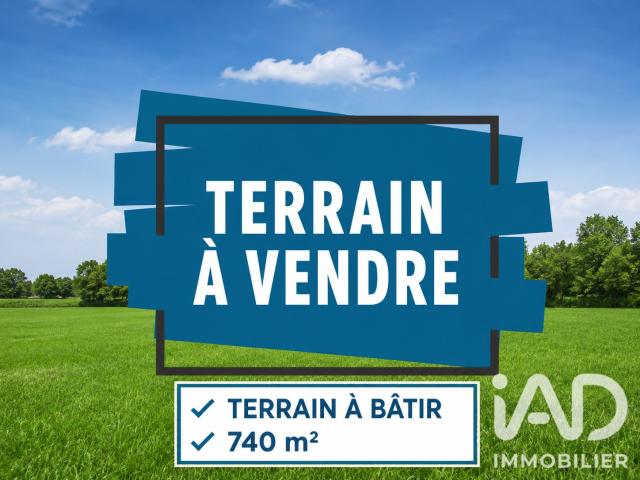 Terrain 740 m²