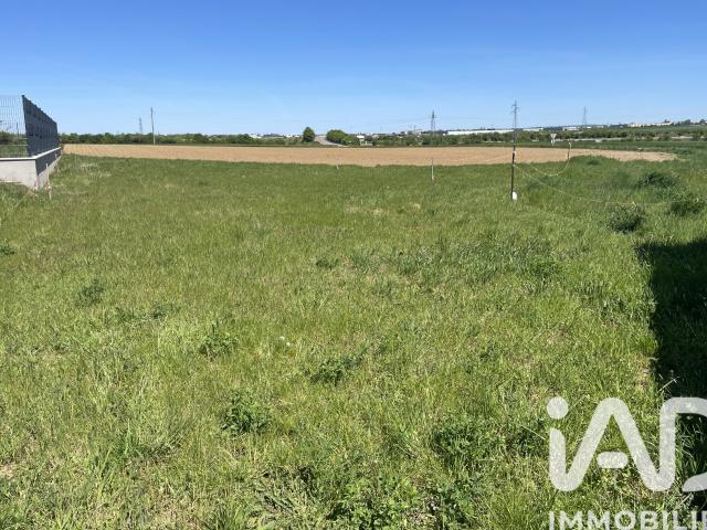 Terrain 759 m²