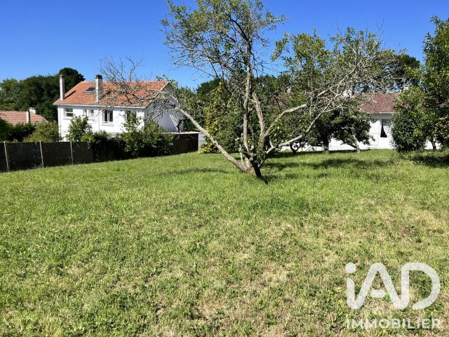Terrain 781 m²