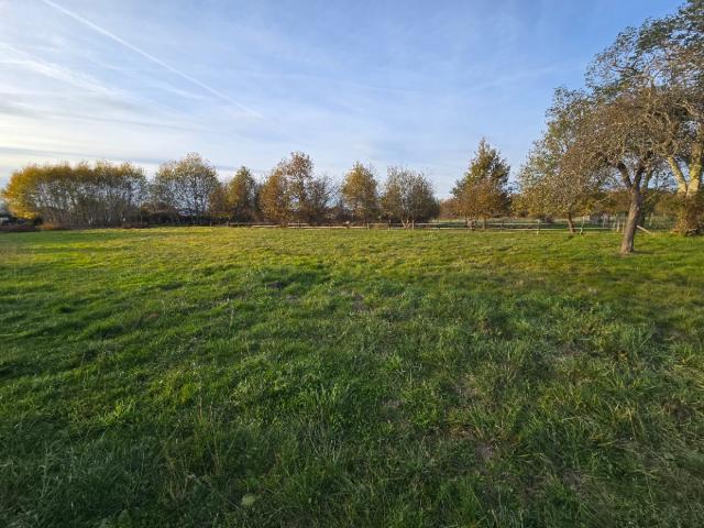 Terrain 700 m2 la force