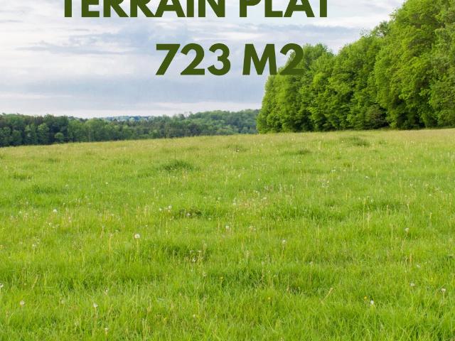 Terrain 723 m²