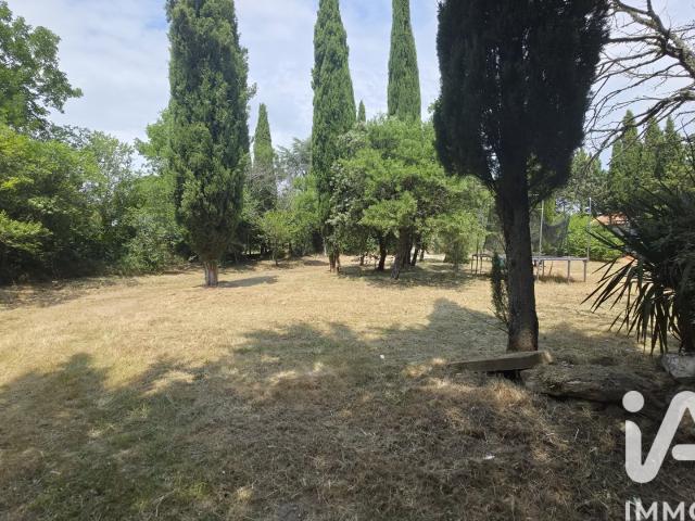 Terrain 720 m²