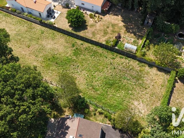 Terrain 724 m²