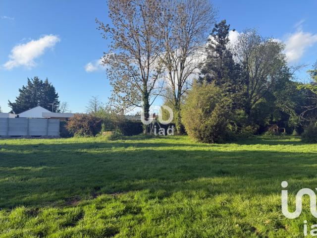 Terrain 729 m²