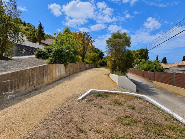 TERRAIN 729M2 VIABILISE LA MOUTONNE LA CRAU