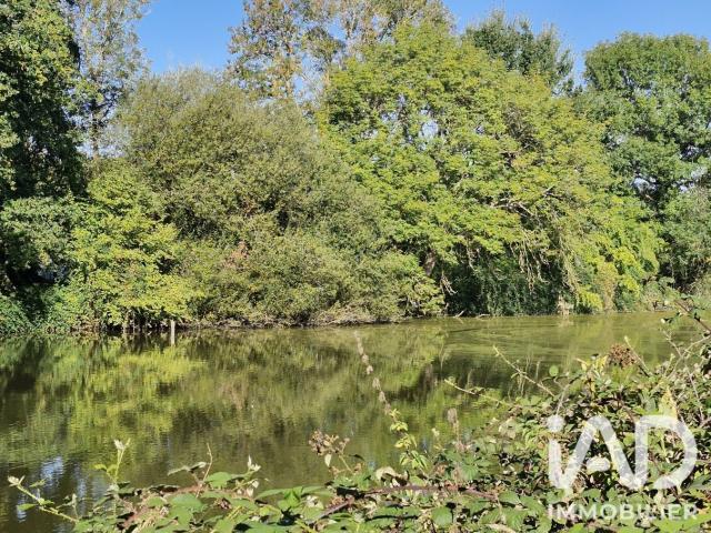 Terrain 7 840 m²