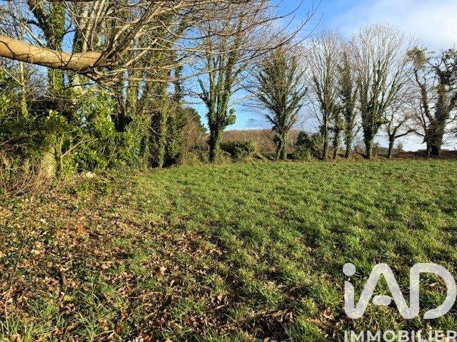 Terrain 850 m²