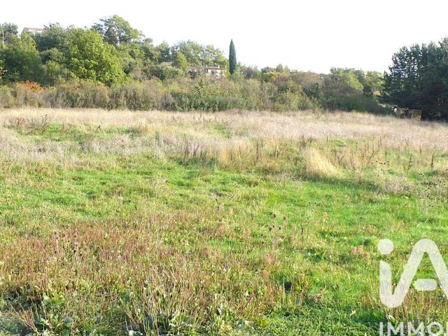 Terrain 851 m²