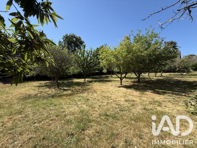Terrain 852 m²