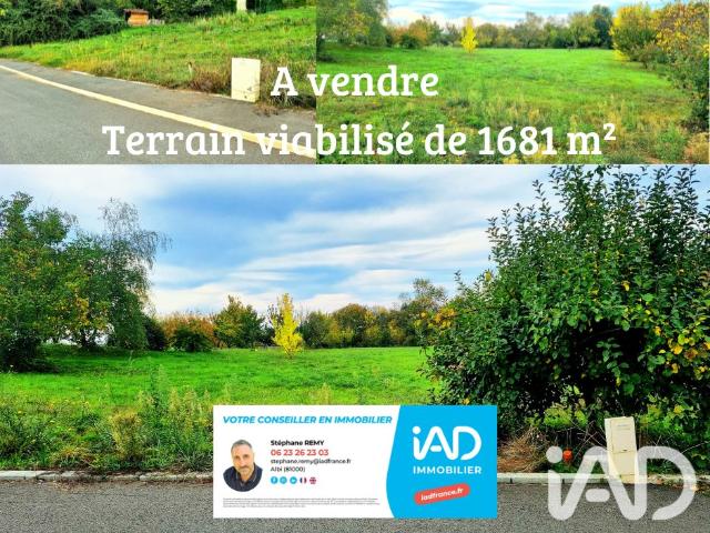 Terrain 854 m²