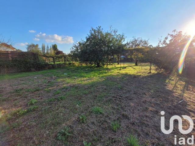 Terrain 880 m²