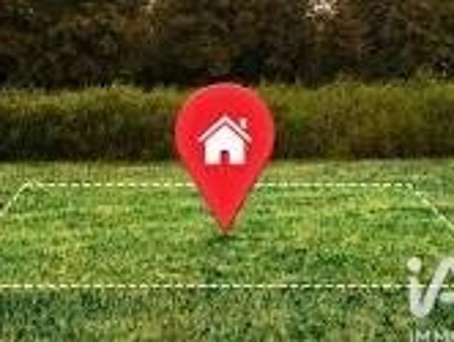 Terrain 885 m²