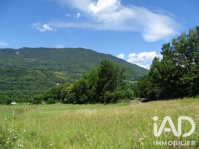 Terrain 886 m²