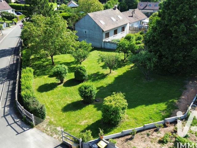 Terrain 886 m²