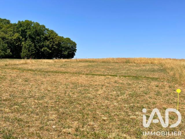 Terrain 894 m²