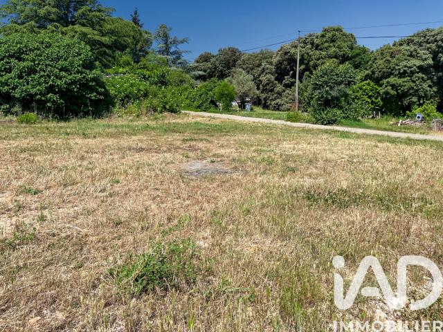 Terrain 803 m²