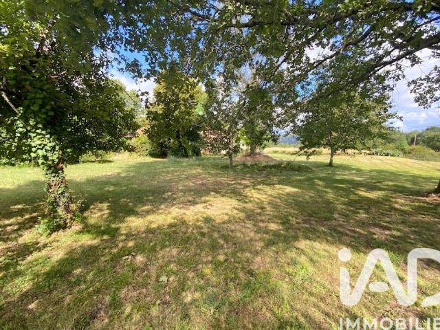 Terrain 807 m²