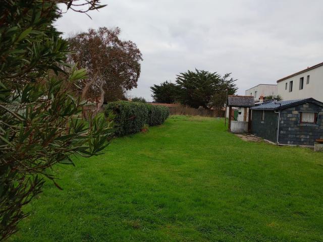 Terrain 958 m²