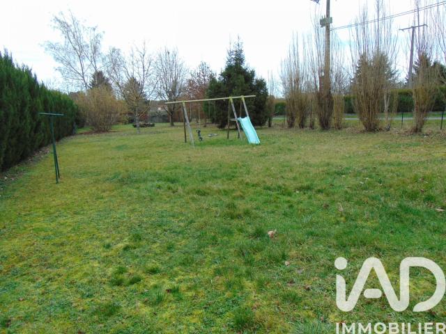 Terrain 986 m²