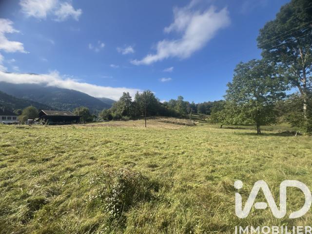 Terrain 900 m²