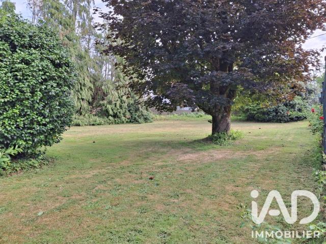 Terrain 905 m²