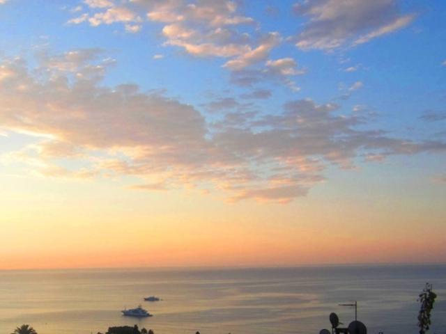TERRASSE, A PIEDS DE PLAGE, GOLF BLEU