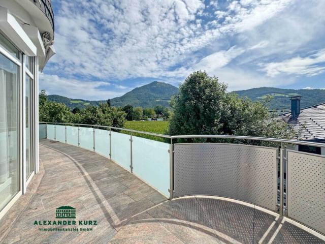 Helle Terrassenwohnung in Toplage