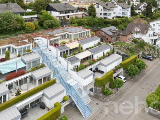 Terrassenhaus mit Blick über Bremgarten