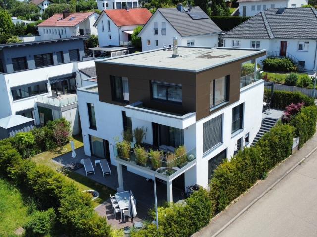TERRASSENHAUS+ EFH mit Einliegerwohnung, 4 Bäder, Wellness Bereich, uvm.