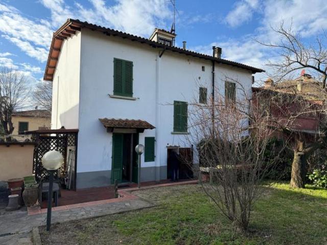 TERRATETTO di 6 vani e di 180 mq SAN CASCIANO IN VAL DI PESA rif. 2/312