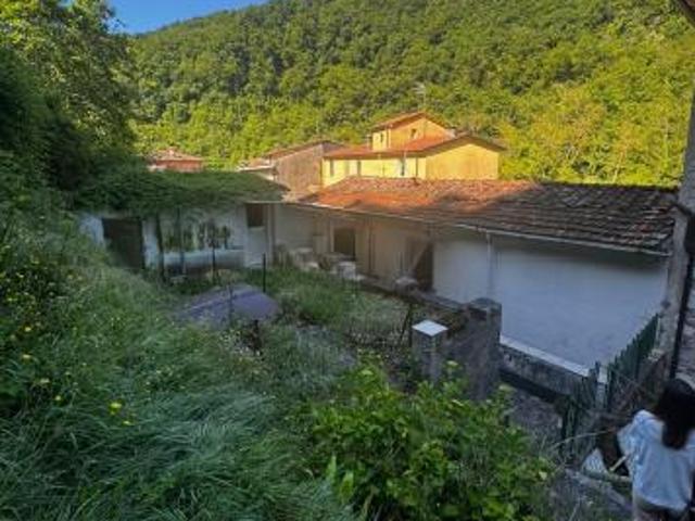 Terratetto in vendita a Torano Carrara 70 mq Rif: 1413526