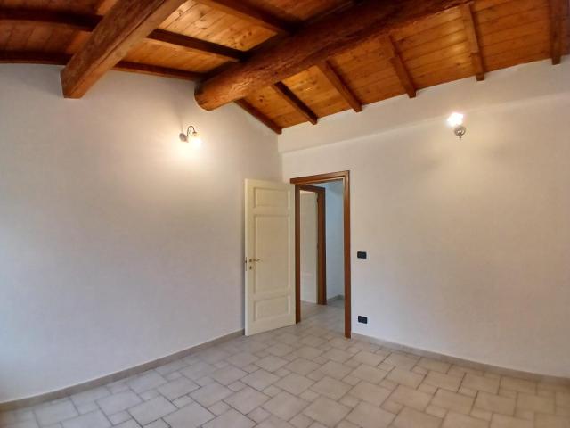 Terratetto in vendita a Zola Livorno in Ristrutturato composto da 4vani