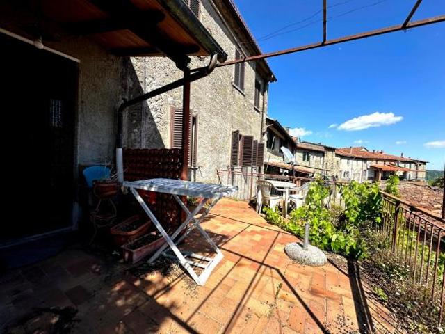 Terratetto in vendita a Boveglio Villa Basilica 227 mq Rif: 1417872