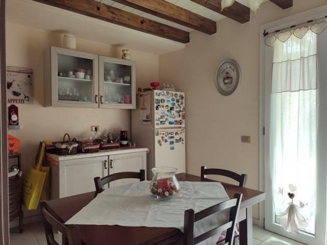 Terratetto in vendita a Castelnuovo Magra 300 mq Rif: 1122972