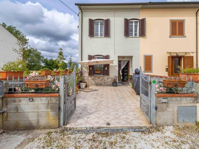 Terratetto in vendita a Cascina
