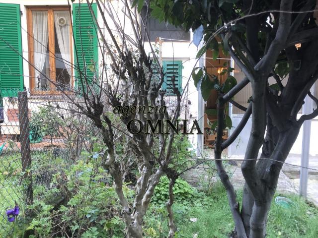 TERRATETTO in VENDITA a FIRENZE RIFREDI / DALMAZIA / CAREGGI di 8 vani