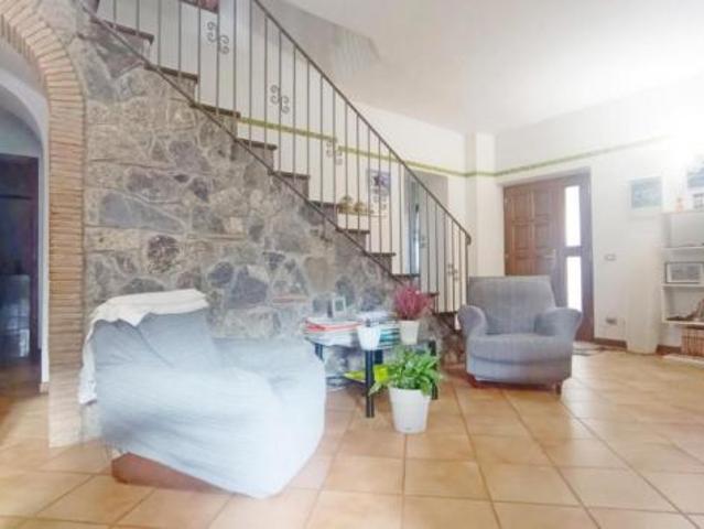 Terratetto in vendita a Fornaci di Barga Barga 169 mq Rif: 1387283