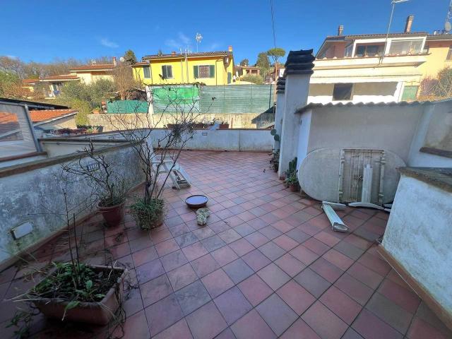 Terratetto in vendita a Lucca