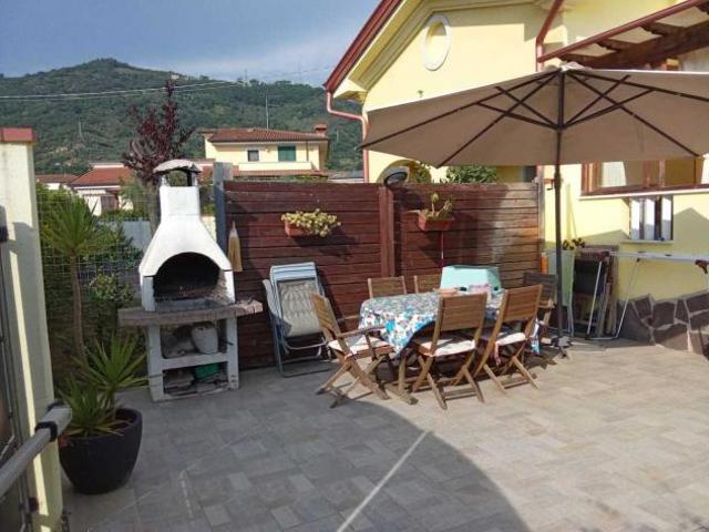 Terratetto in vendita a Carrara