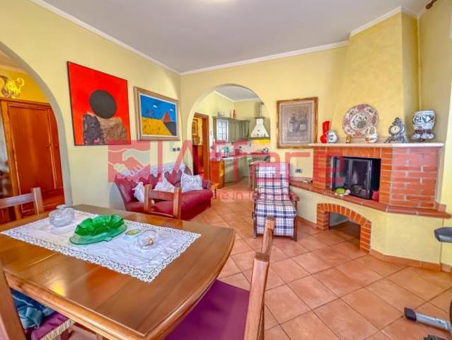 Villa in vendita a Montecatini Terme 400 mq Rif: 1248056