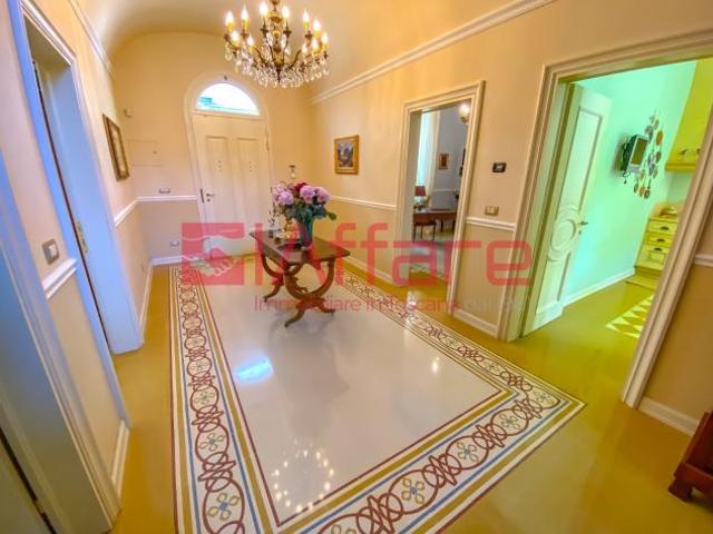 Casa singola in vendita a Montecatini Terme 350 mq Rif: 1121262