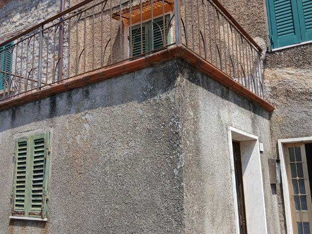 TERRATETTO in VENDITA a ROCCASTRADA TORNIELLA di 9 vani