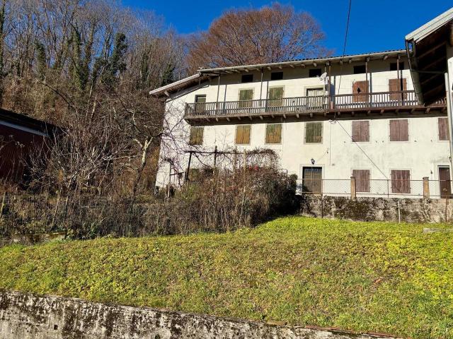 Terratetto plurifamiliare in vendita a Vito D'Asio