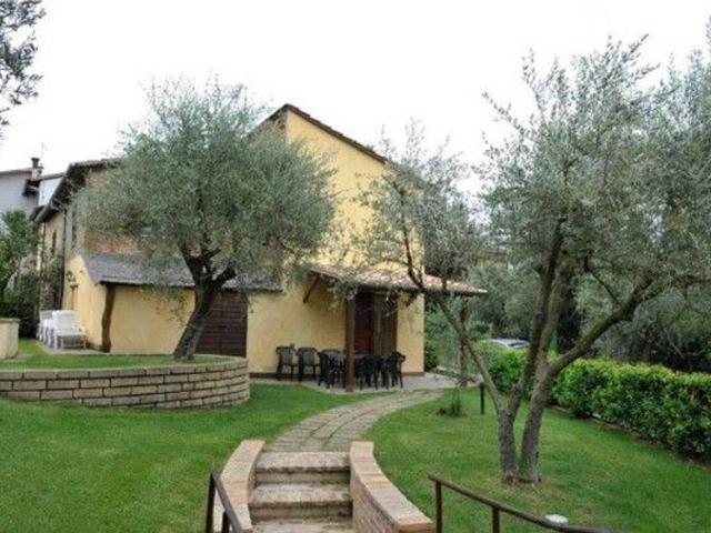 Terratetto plurifamiliare in vendita a Castiglione Del Lago