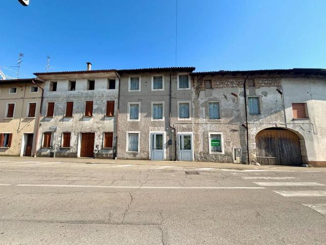 Terratetto plurifamiliare in vendita a San Giorgio Della Richinvelda