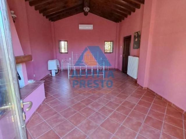Terratetto unifamiliare 50 m², ottimo stato, Vinci