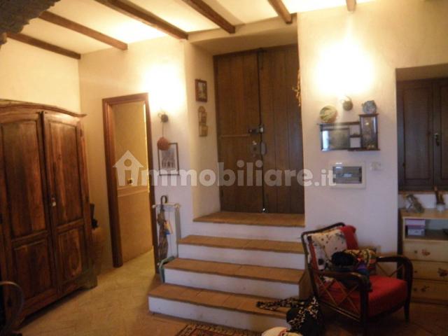 Terratetto unifamiliare 50 m², ottimo stato, Centro, Amelia