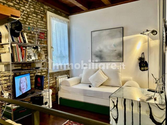Terratetto unifamiliare 60 m², ottimo stato, Accademia Salute, Venezia