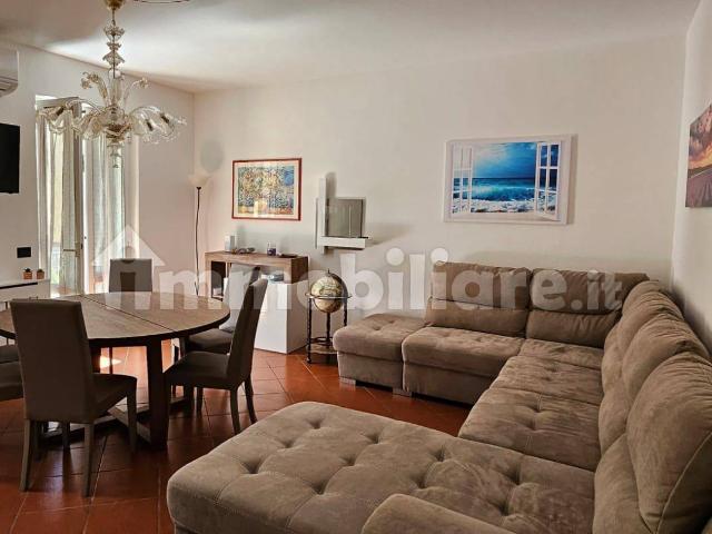 Terratetto unifamiliare 80 m², ottimo stato, Lungomare, Viareggio